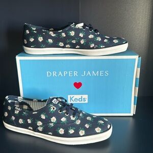 NEW Draper James x Keds Size 8 Navy Floral Sneaker